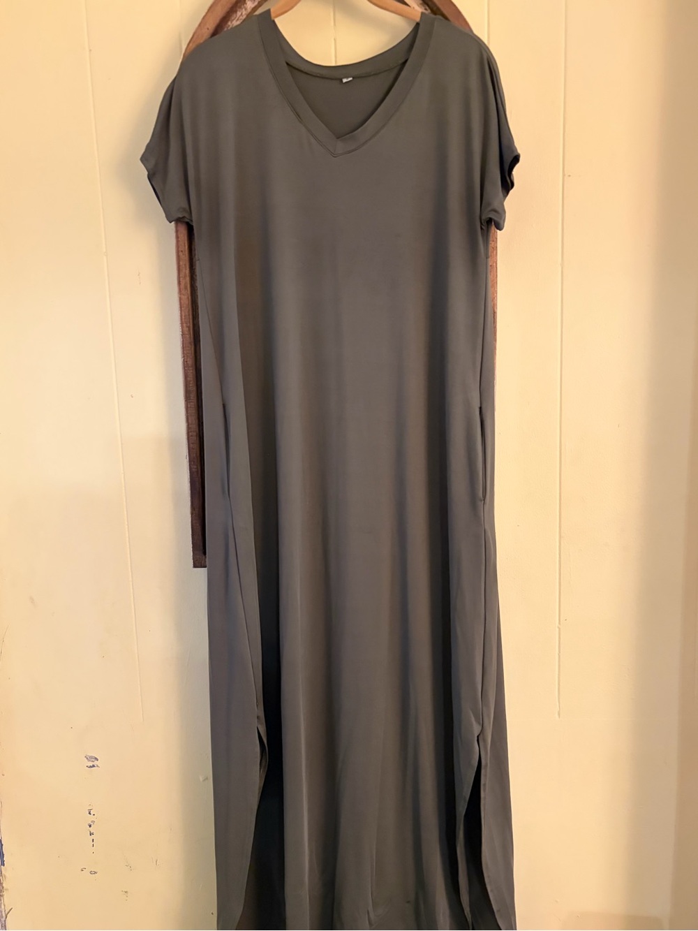 Women's V-Neck Green Maxi Dress with Short Sleeves